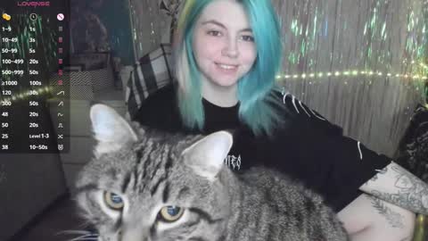 Snapshot of cryptobjgirlv2 chatting on October 8, 2025, 5:32 pm Lilith online show from October 8, 2025, 5:32 pm