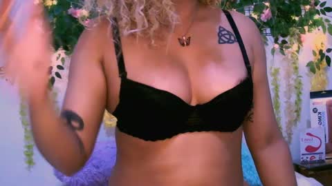 crysrus online show from December 14, 2024, 2:56 am