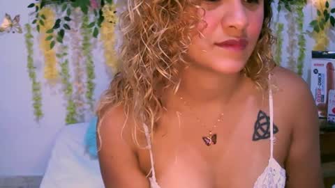 crysrus online show from February 16, 2025, 10:32 pm