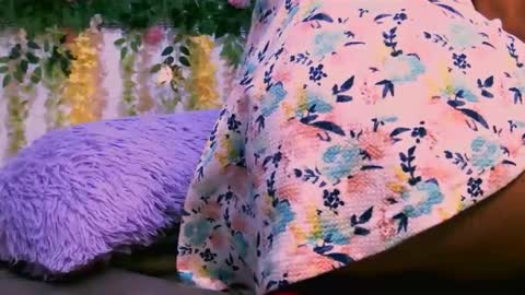 crysrus online show from October 10, 2025, 12:31 am