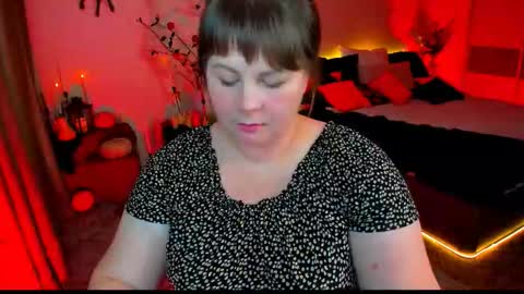 Anna online show from October 28, 2025, 9:17 pm