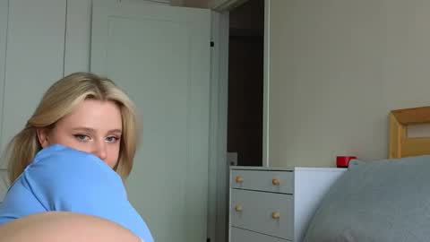 Cassie control  domi and lush  in private for free online show from September 11, 2025, 6:35 am