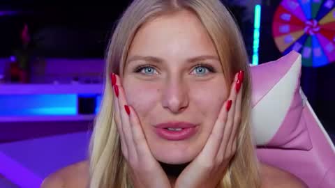 Crystal online show from February 7, 2026, 8:45 pm