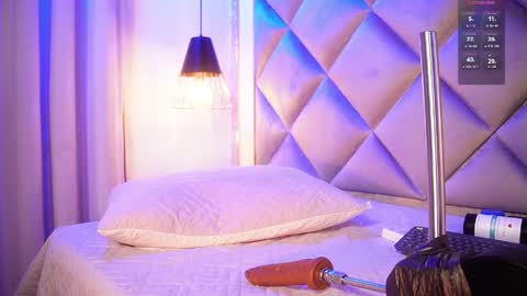 crystal_gilton online show from April 19, 2026, 7:16 pm