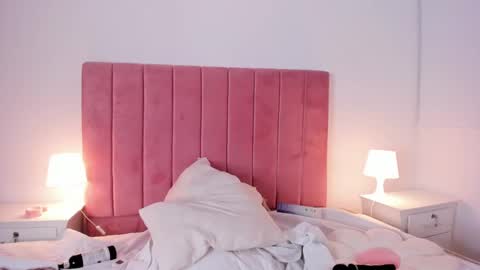  Crystal  online show from December 22, 2024, 6:39 am