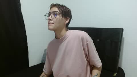 Crystal Blaze online show from February 21, 2025, 2:50 am