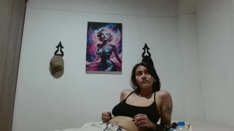 Crystal Blaze online show from April 21, 2026, 2:51 am