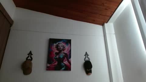 Crystal Blaze online show from April 21, 2026, 2:56 pm