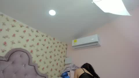 Snapshot of crystal_watson0 chatting on July 13, 2026, 1:36 pm Milf Latina online show from July 13, 2026, 1:36 pm