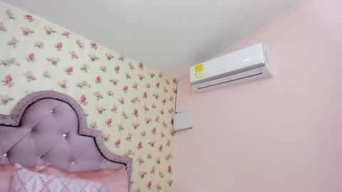 Snapshot of crystal_watson0 chatting on July 16, 2026, 1:17 pm Milf Latina online show from July 16, 2026, 1:17 pm