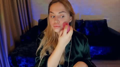 crystalemily online show from January 3, 2025, 8:11 pm