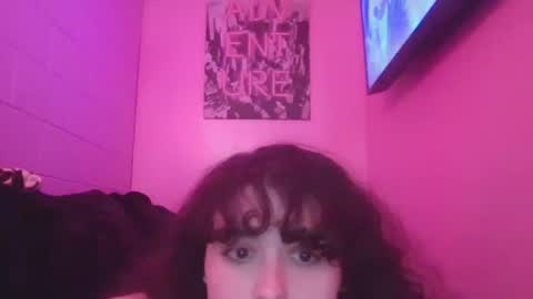crystalhouse444 online show from July 5, 2026, 7:59 am