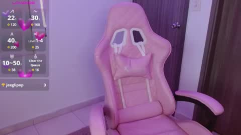 Olivia  online show from February 17, 2025, 11:42 pm