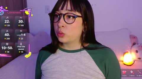 Olivia  online show from October 24, 2025, 12:52 am