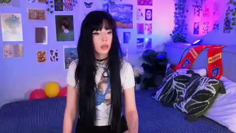 Snapshot of crystall0ve chatting on June 30, 2026, 2:51 pm crystall0ve online show from June 30, 2026, 2:51 pm