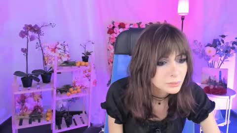 crystallbloom online show from December 21, 2025, 7:21 pm