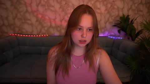 crystallpaws_ online show from October 13, 2025, 7:14 pm