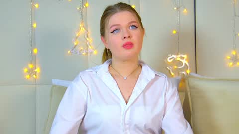 Crystal online show from December 22, 2024, 9:22 am