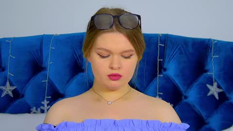 Crystal online show from December 29, 2024, 1:17 pm