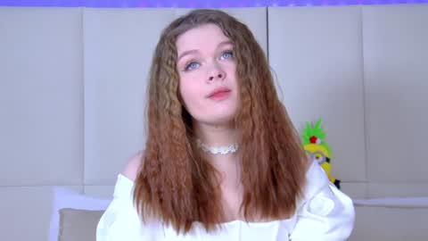 Crystal online show from February 7, 2025, 6:24 am