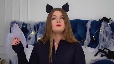 Crystal online show from October 26, 2025, 6:03 pm