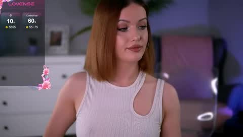 CrystalMo0n online show from April 21, 2026, 12:11 pm