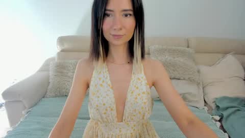 Snapshot of crystalnut chatting on June 6, 2026, 3:33 am Maria online show from June 6, 2026, 3:33 am