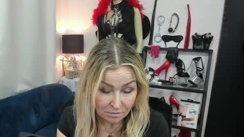 CrystalHotty online show from March 27, 2026, 8:48 am