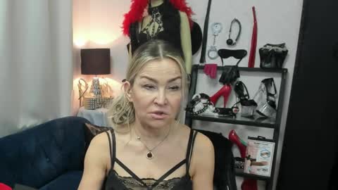 CrystalHotty online show from April 9, 2026, 5:29 am