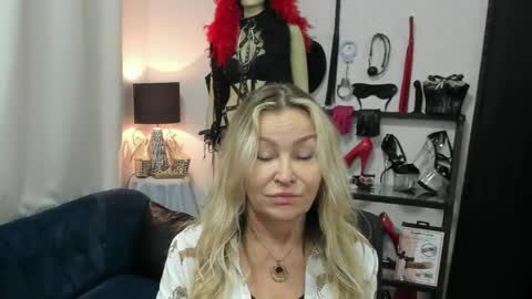 CrystalHotty online show from June 8, 2026, 5:08 am