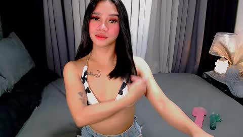 bea takashi  online show from October 19, 2025, 12:28 pm