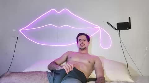 Snapshot of cshundderlick chatting on February 21, 2026, 5:08 am cshunderlick online show from February 21, 2026, 5:08 am