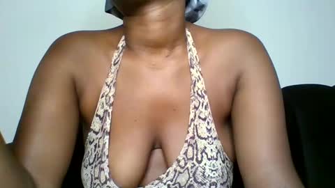 Snapshot of ctrl_cheeks chatting on December 2, 2025, 11:15 am ctrl_cheeks online show from December 2, 2025, 11:15 am