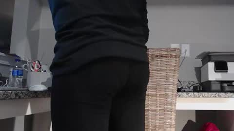 Snapshot of cuban2_slut chatting on February 23, 2026, 12:30 am Cubantoo online show from February 23, 2026, 12:30 am