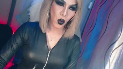 CUMMELA SLUTI online show from July 12, 2026, 8:49 am