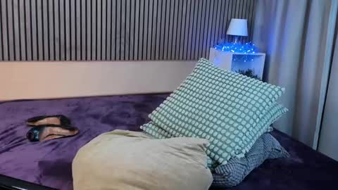 Angel Cums room online show from February 27, 2025, 6:18 am