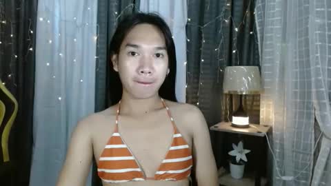 Ashly online show from October 19, 2025, 10:54 pm