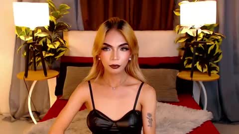 Snapshot of cum_ofdesire chatting on June 18, 2026, 9:14 am cum_ofdesire online show from June 18, 2026, 9:14 am