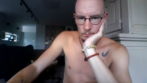 Snapshot of cum_swallow_bi chatting on July 20, 2026, 2:08 pm cum_swallow_bi online show from July 20, 2026, 2:08 pm