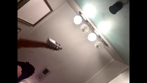 CuMAw3R online show from April 14, 2026, 8:37 pm