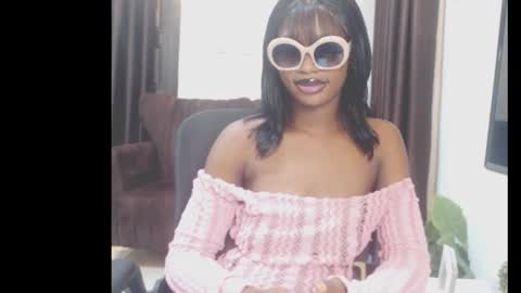 cumebony_petit online show from February 26, 2026, 8:35 am