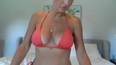 Snapshot of cumoncandy69 chatting on July 9, 2026, 8:02 pm Cumoncandy69 online show from July 9, 2026, 8:02 pm