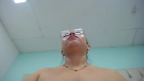 Snapshot of cumontitsxxx chatting on May 19, 2026, 12:44 pm Cumontitsxxx online show from May 19, 2026, 12:44 pm