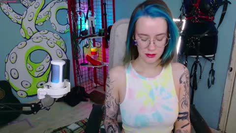 Snapshot of cumpotikeve chatting on March 2, 2026, 7:15 am CUMpotikEve online show from March 2, 2026, 7:15 am