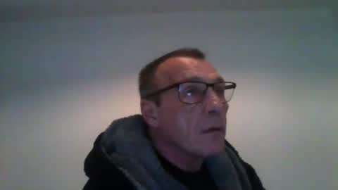 Snapshot of cumseeme002 chatting on February 28, 2026, 2:29 pm Alan online show from February 28, 2026, 2:29 pm