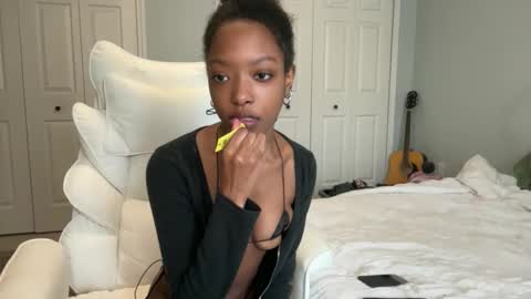 Anna online show from October 25, 2025, 5:19 pm