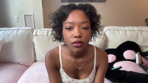 Anna online show from December 4, 2025, 5:54 pm