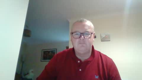 Snapshot of curiousax77 chatting on December 10, 2024, 10:17 am curiousax77 online show from December 10, 2024, 10:17 am