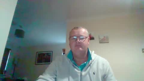 Snapshot of curiousax77 chatting on February 14, 2025, 10:17 am curiousax77 online show from February 14, 2025, 10:17 am