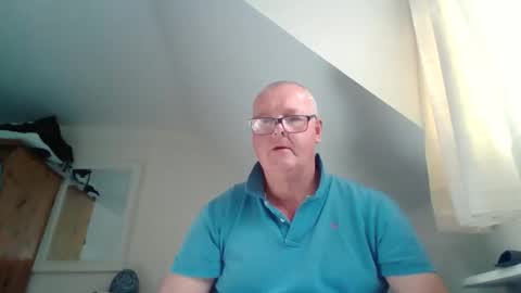 Snapshot of curiousax77 chatting on March 20, 2026, 11:26 am curiousax77 online show from March 20, 2026, 11:26 am